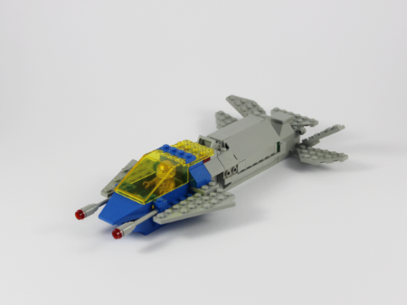 6894 Blacktron Invader